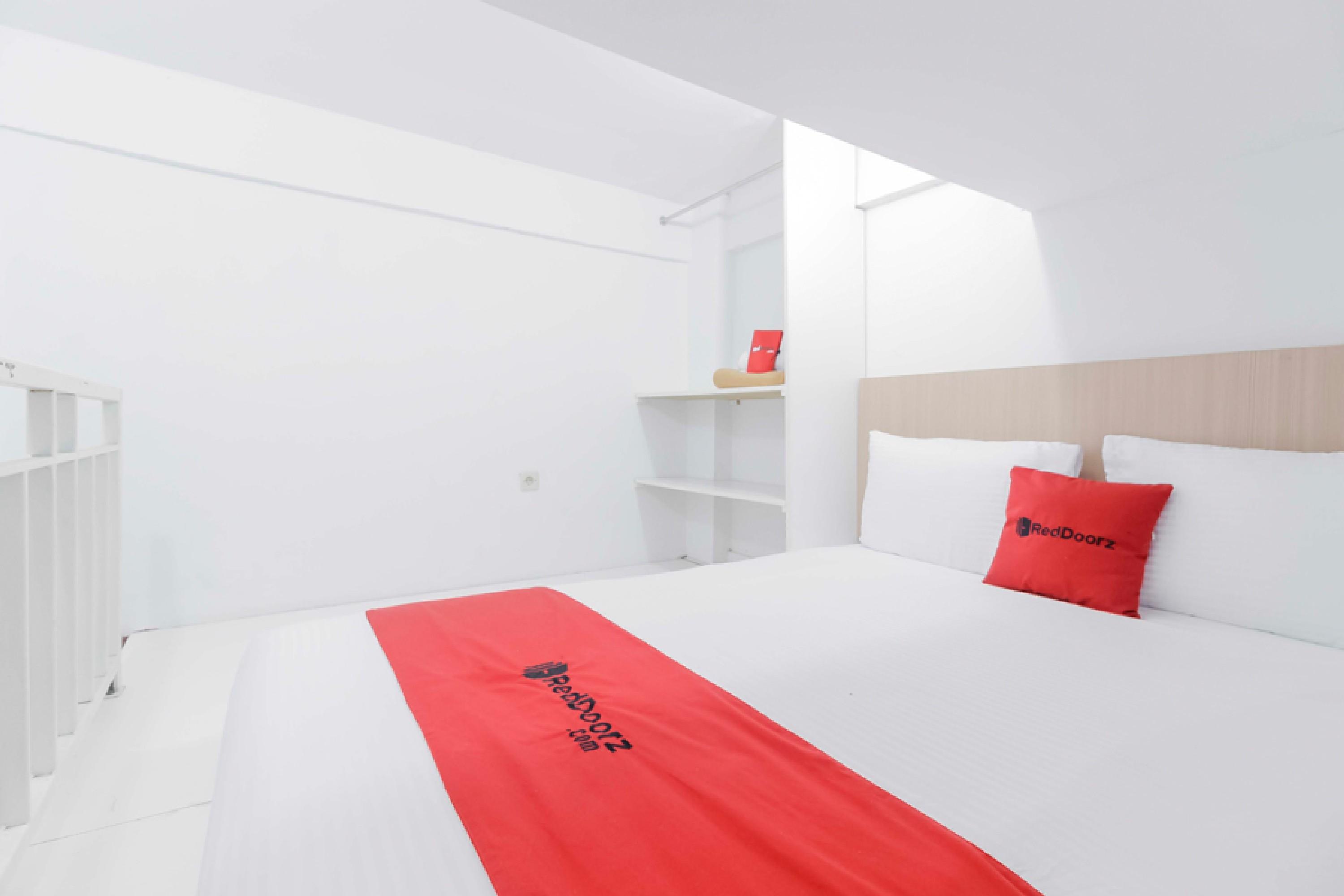 Reddoorz Near Hayam Wuruk Plaza Hotel Jakarta Exterior photo