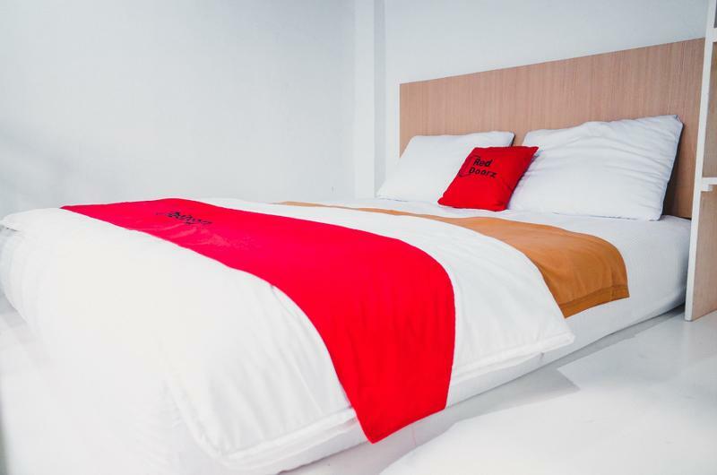 Reddoorz Near Hayam Wuruk Plaza Hotel Jakarta Exterior photo