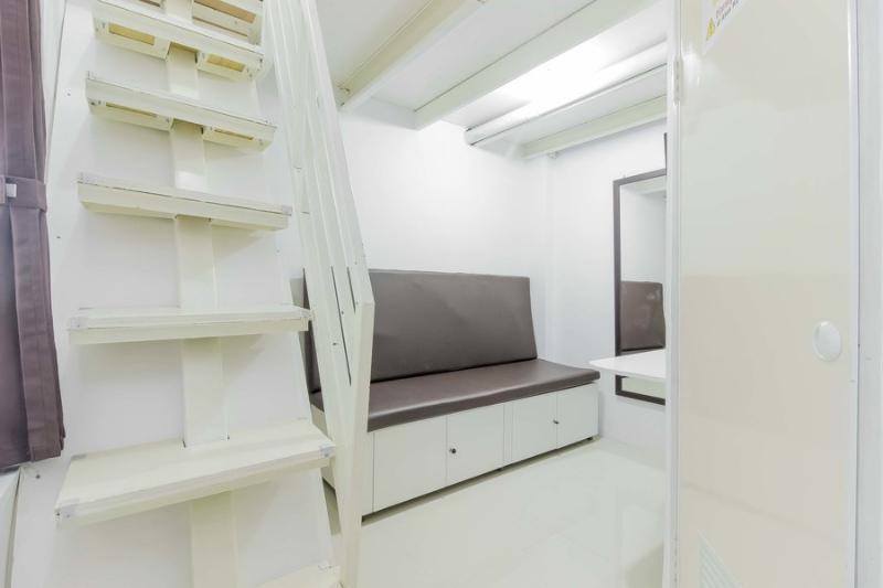 Reddoorz Near Hayam Wuruk Plaza Hotel Jakarta Exterior photo